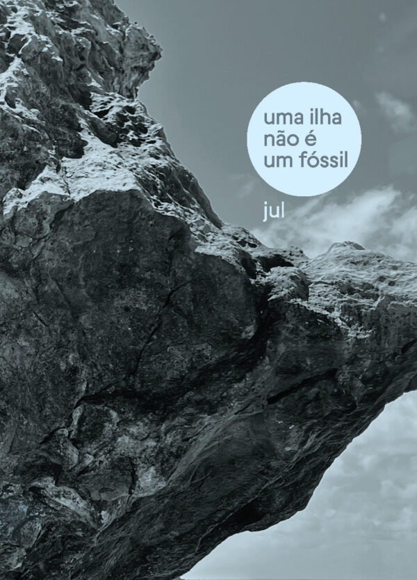 uma ilha não é um fóssil